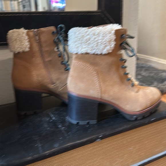 EUC Naturalizer tan lace up boots sz 10 - Picture 4 of 5